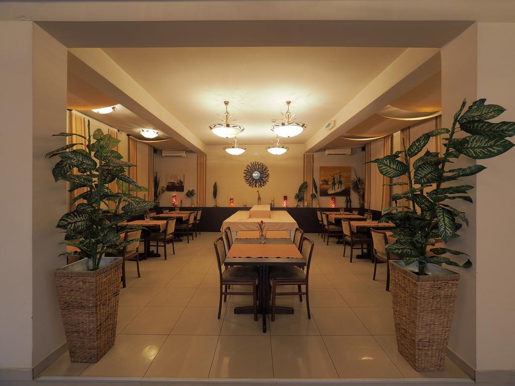 Garni Hotel Oasis Belgrád Kültér fotó